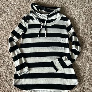 Pink Clover Stitch Fix Women’s Small Black White Tunic cowl neck soft cotton